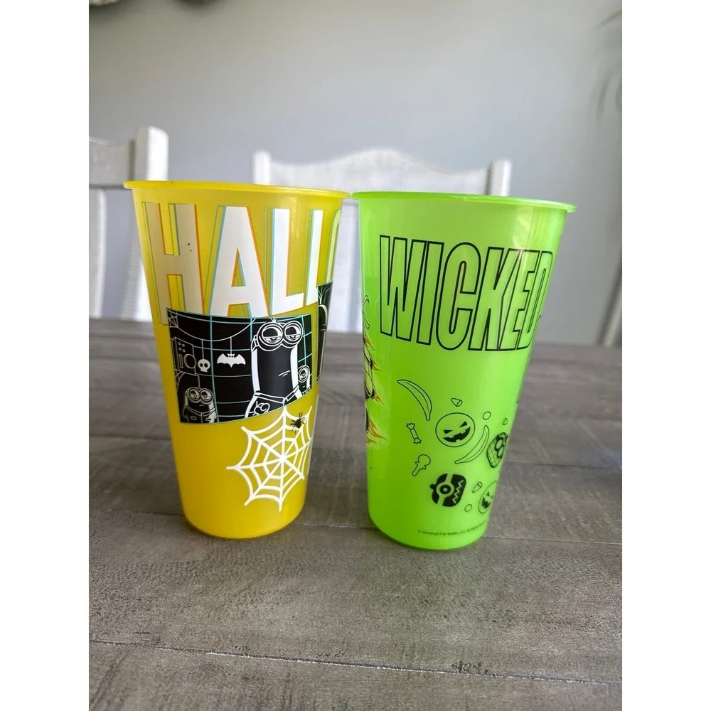 Zak Designs Minions: The Rise of‎ Gru Halloween Glow in the Dark Tumbler Set